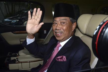 Malaysia's new PM delays Parliament session and no-confidence vote ...