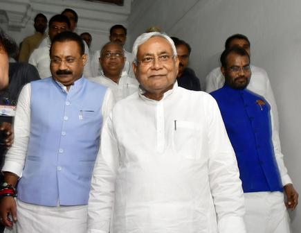 Nitish Kumar To Expand Cabinet With Jd U Members The Hindu